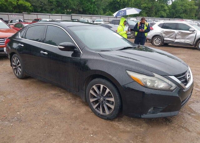 2017 NISSAN Altima