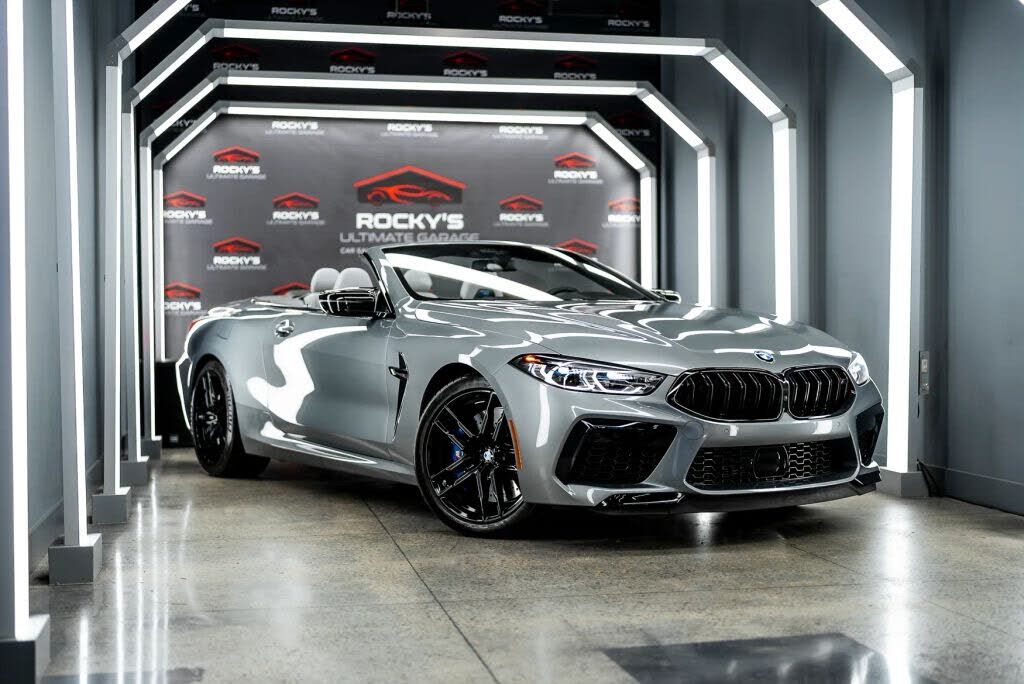 2023 BMW M8