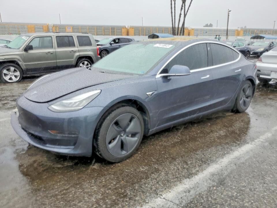 2020 TESLA Model 3