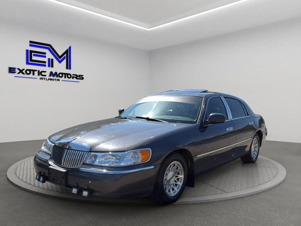 1998 LINCOLN Town Car