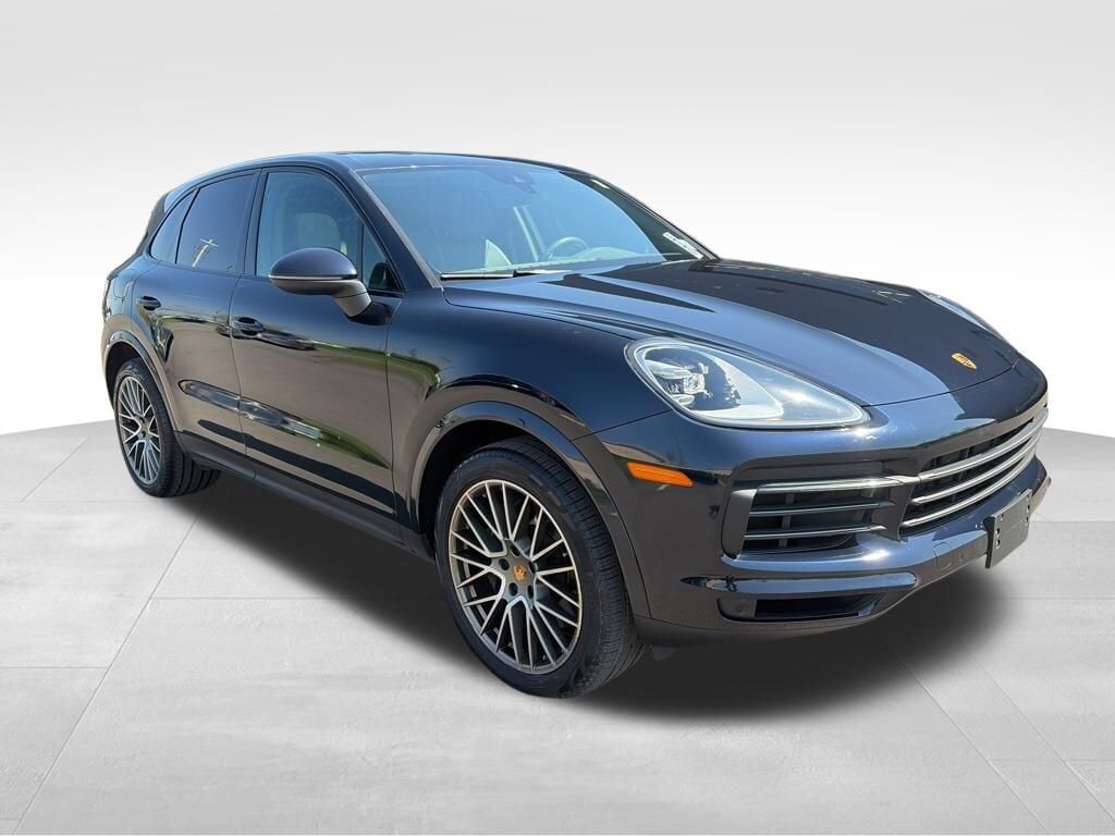2023 PORSCHE Cayenne