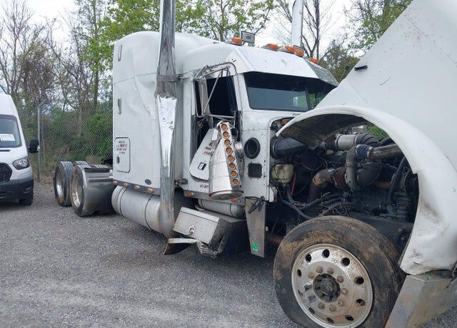 1996 PETERBILT 379