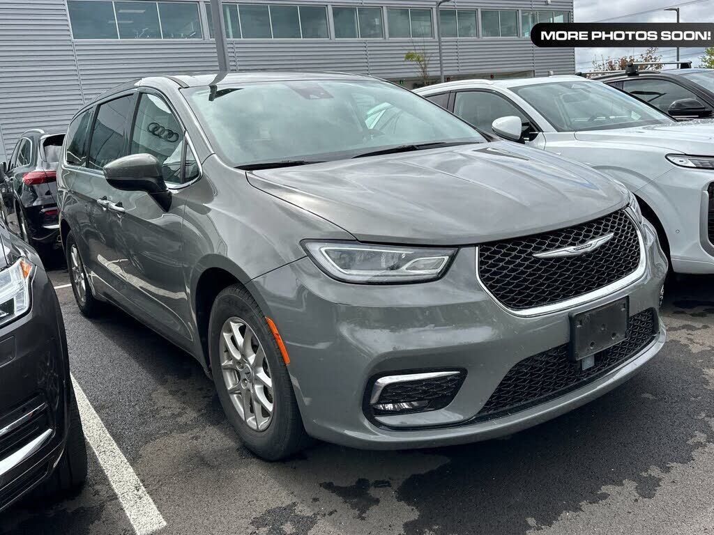 2023 CHRYSLER Pacifica