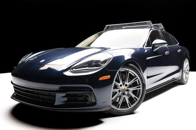 2018 PORSCHE Panamera