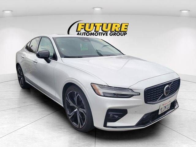 2024 VOLVO S60