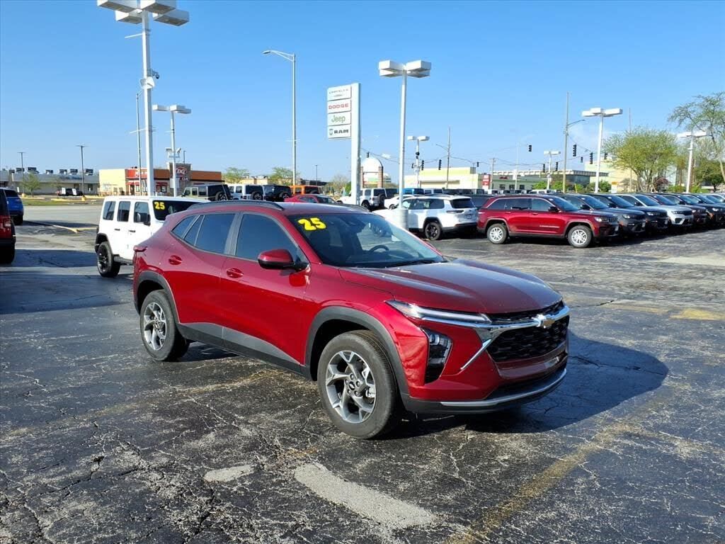 2025 CHEVROLET Trax