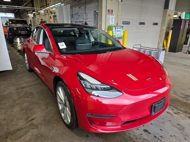 2018 TESLA Model 3