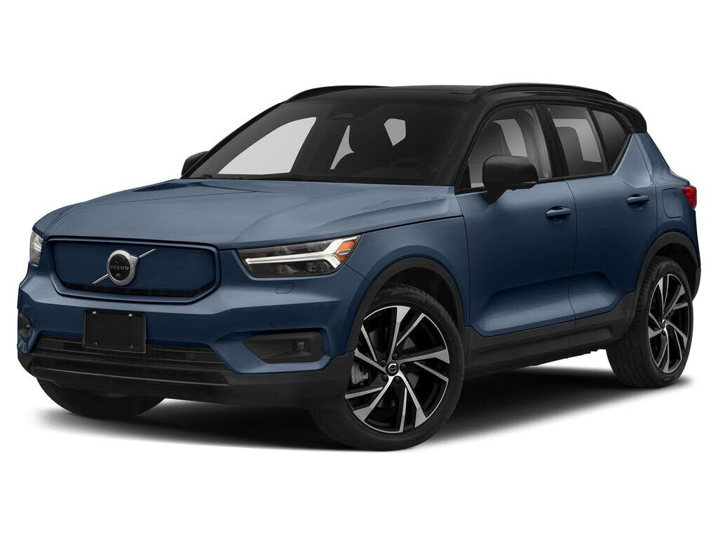 2022 VOLVO XC40