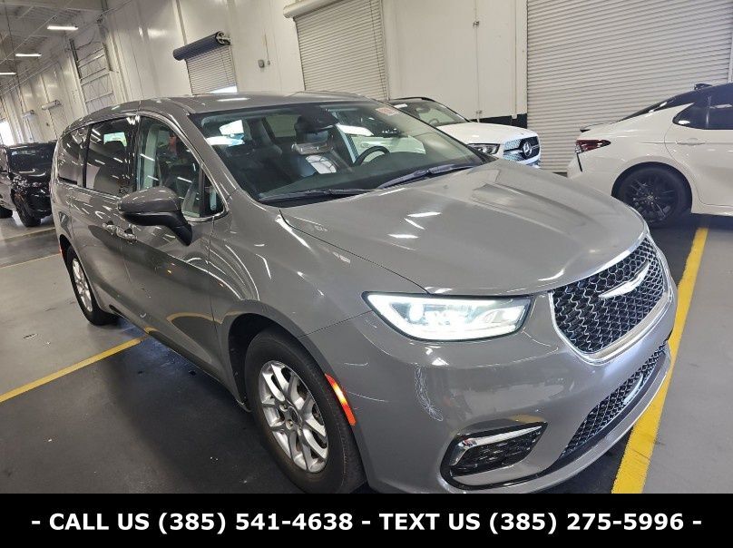 2023 CHRYSLER Pacifica