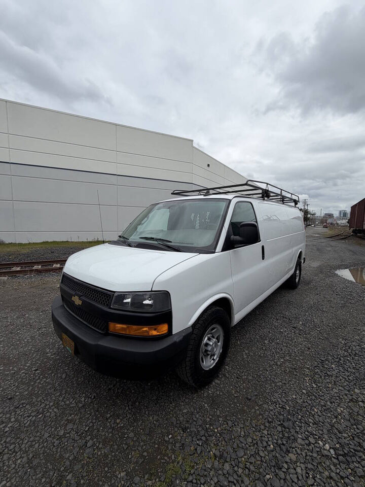 2019 CHEVROLET Express