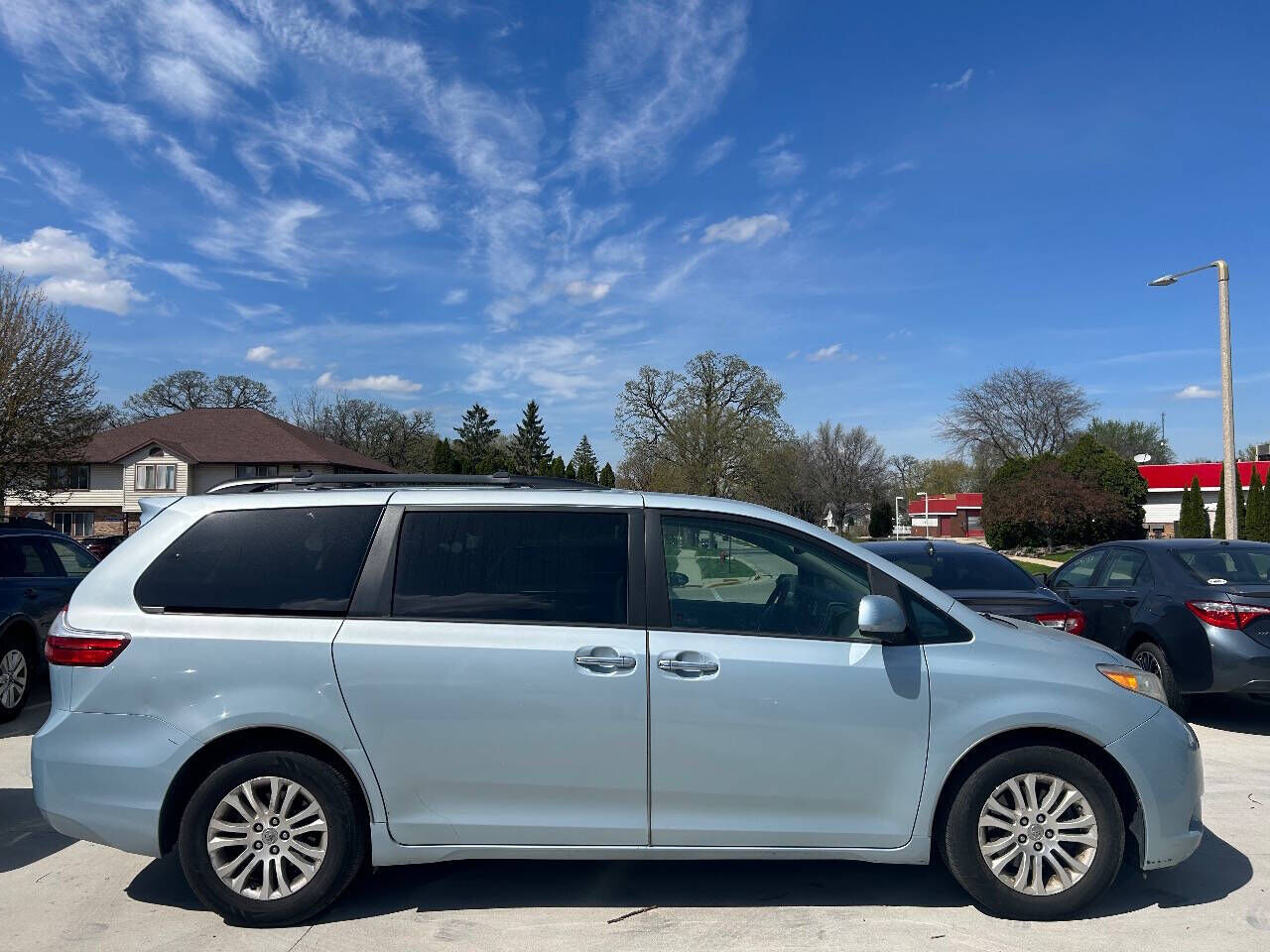 2017 TOYOTA Sienna