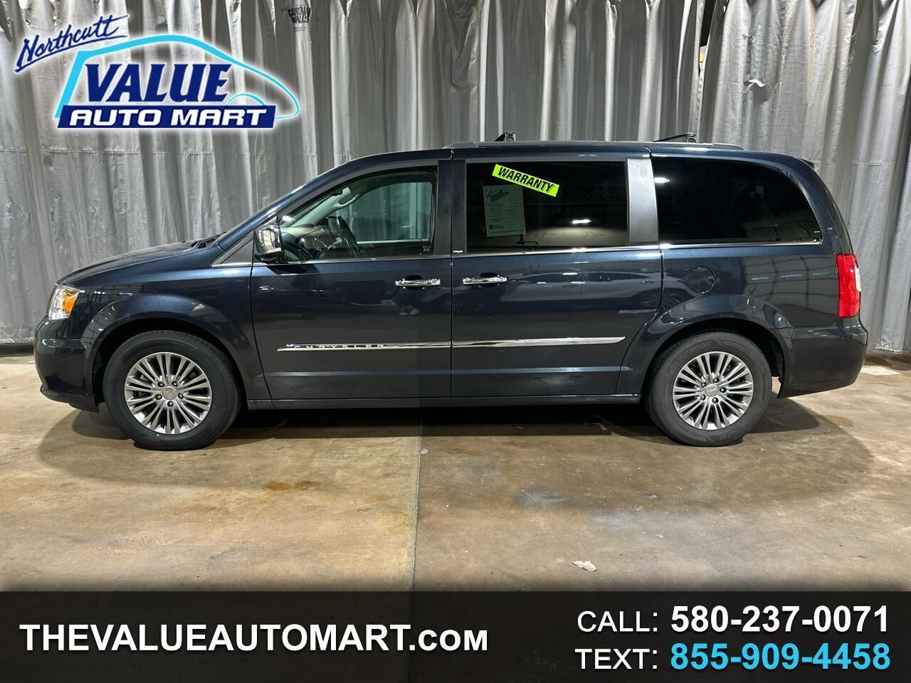 2014 CHRYSLER Town and Country