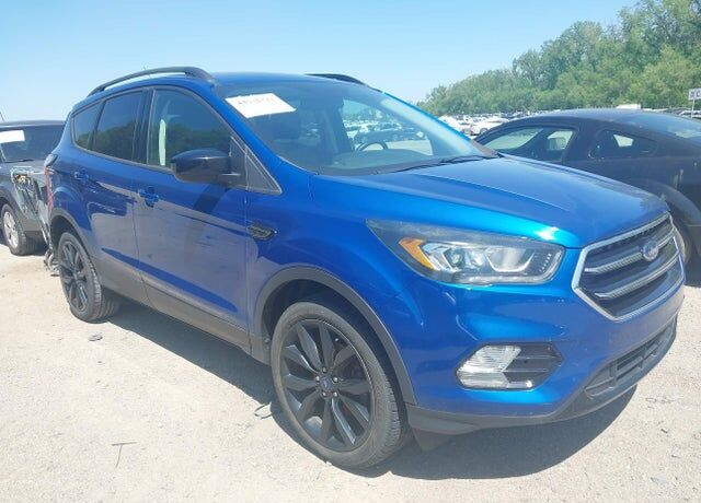 2017 FORD Escape