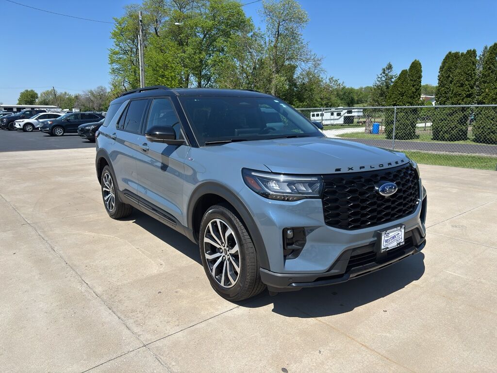 2025 FORD Explorer