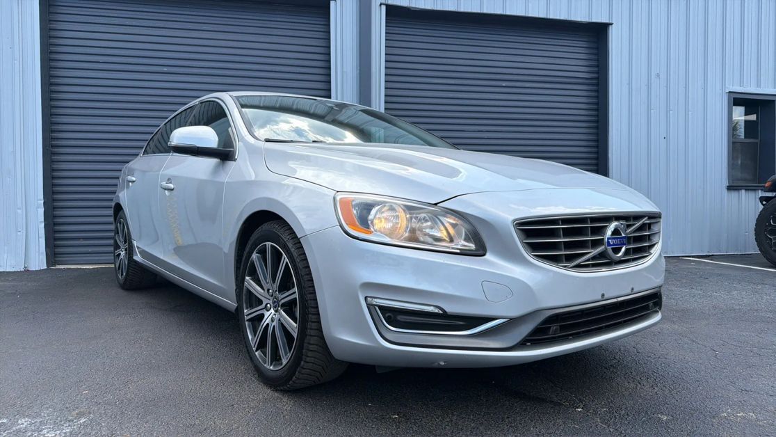 2016 VOLVO S60