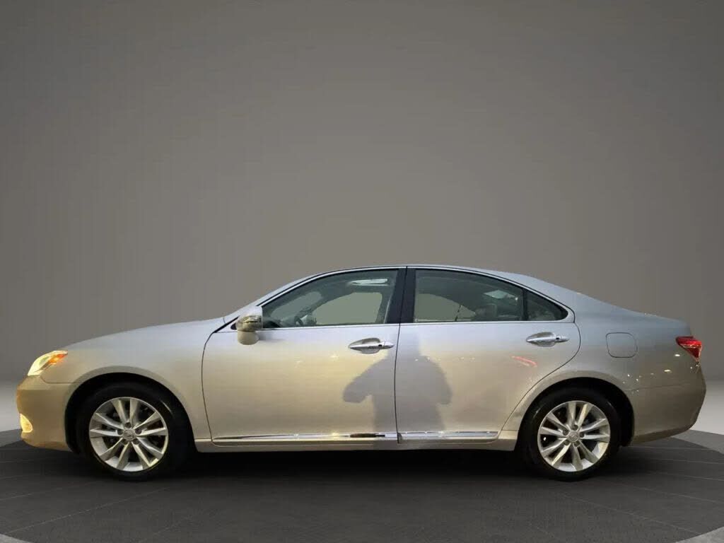 2011 LEXUS ES