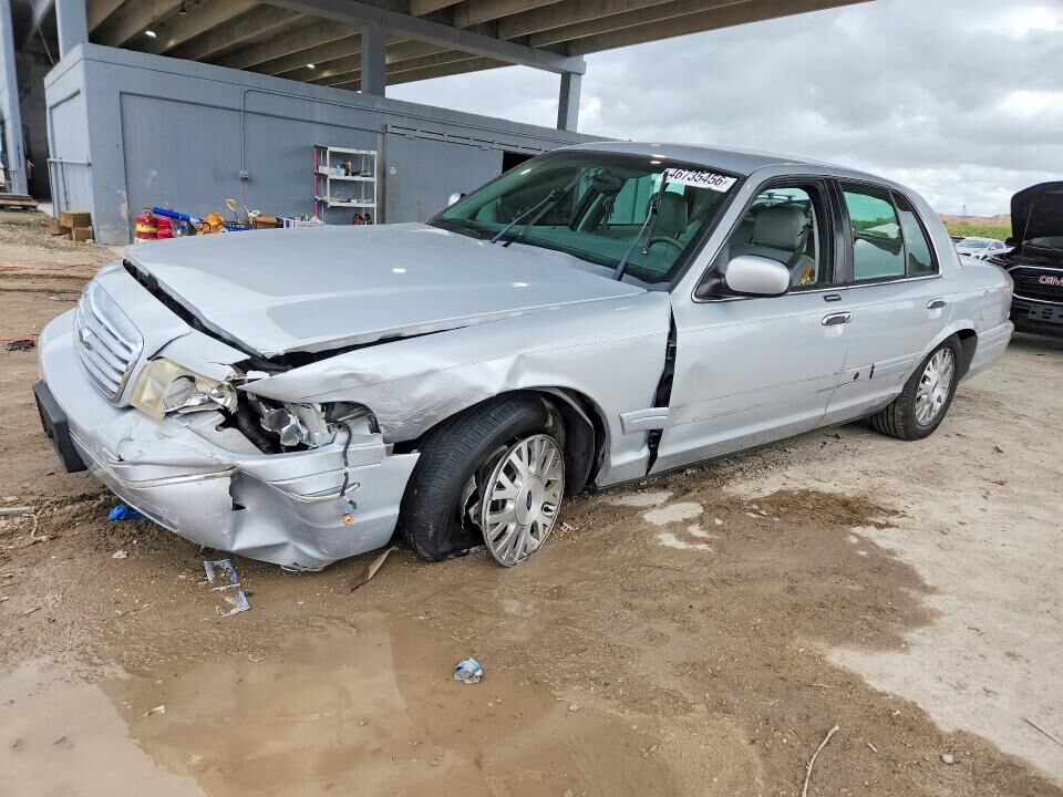 2003 FORD Crown Victoria