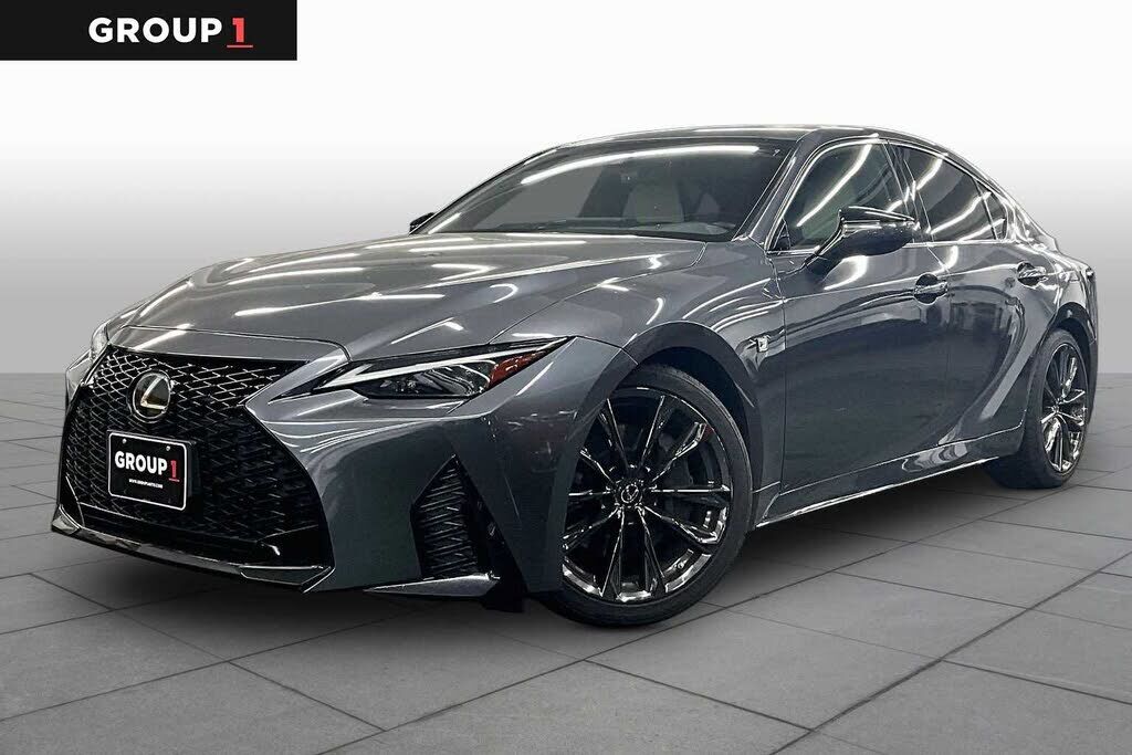 2022 LEXUS IS