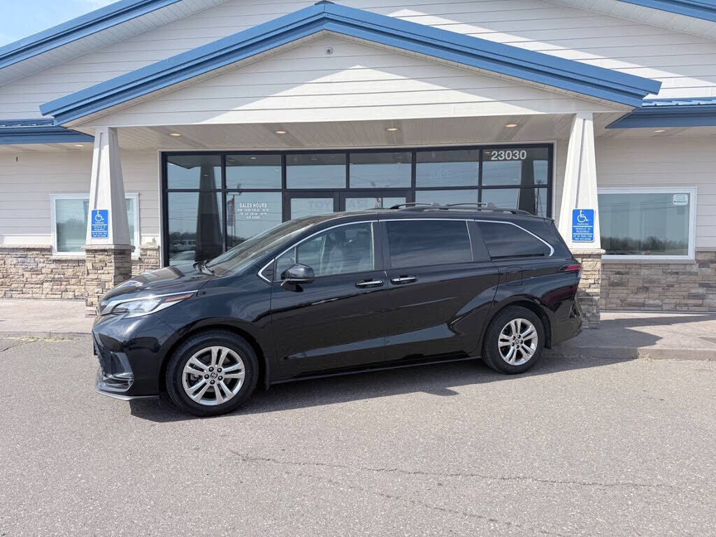2022 TOYOTA Sienna