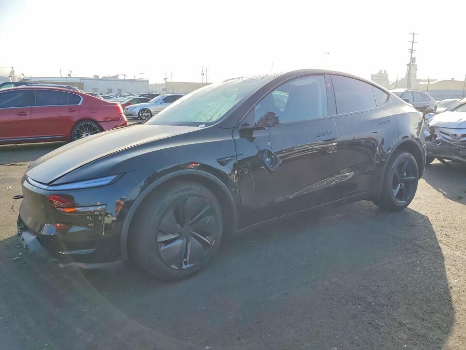 2026 TESLA Model Y