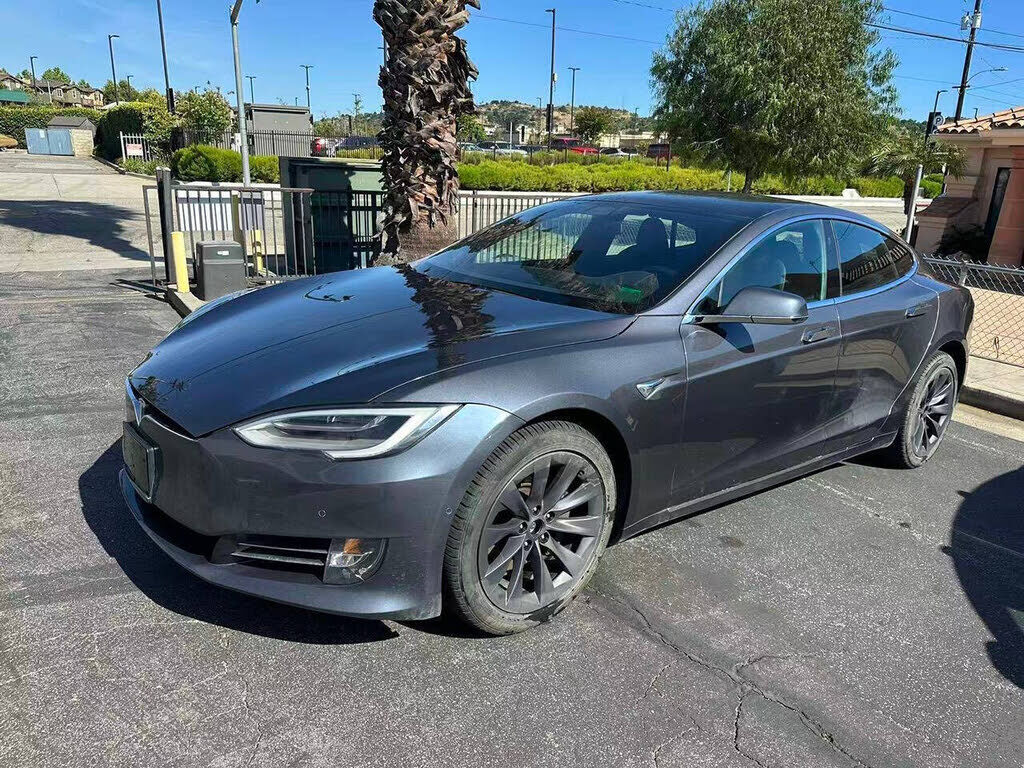 2020 TESLA Model S