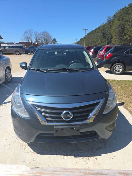 2017 NISSAN Versa