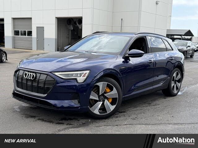 2022 AUDI e-tron
