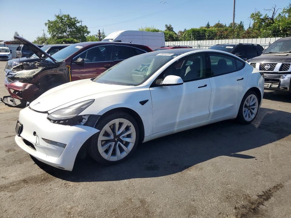 2022 TESLA Model 3
