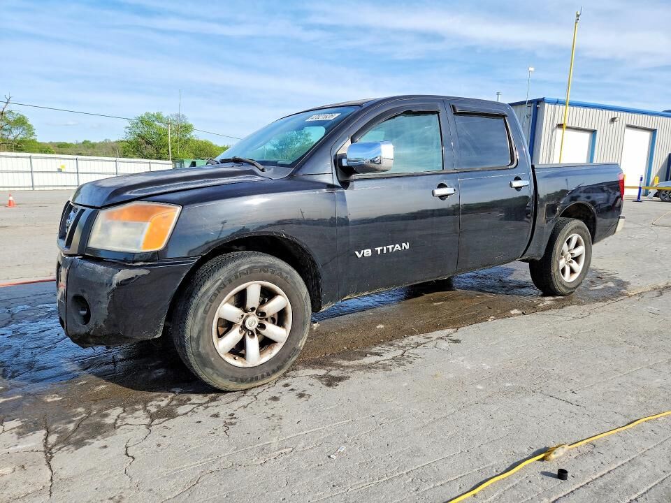 2011 NISSAN Titan