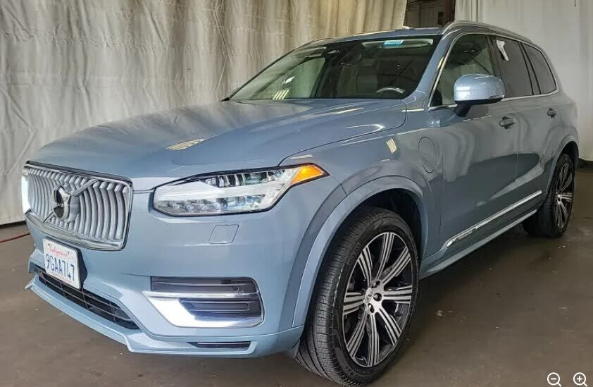 2023 VOLVO XC90