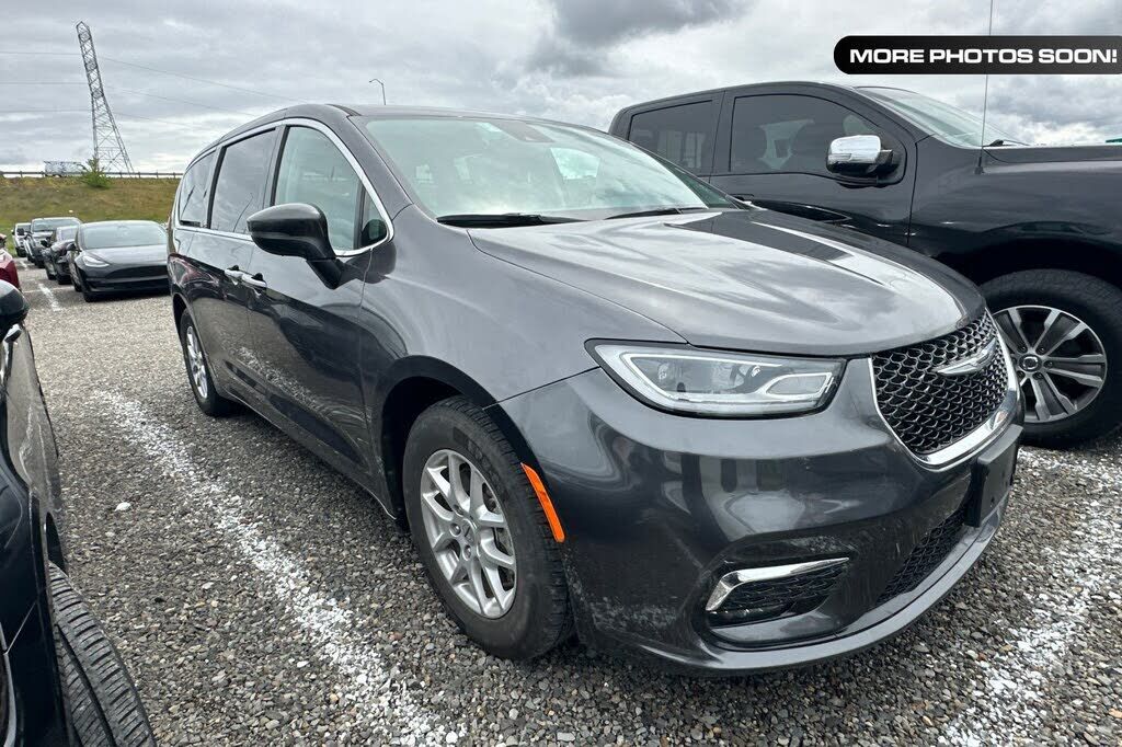 2023 CHRYSLER Pacifica