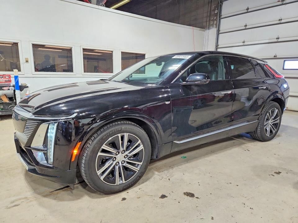 2024 CADILLAC Lyriq