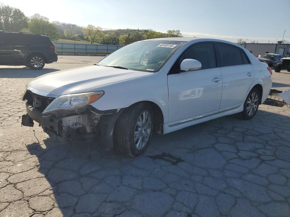 2011 TOYOTA Avalon