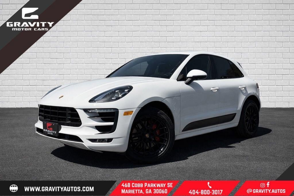 2018 PORSCHE Macan