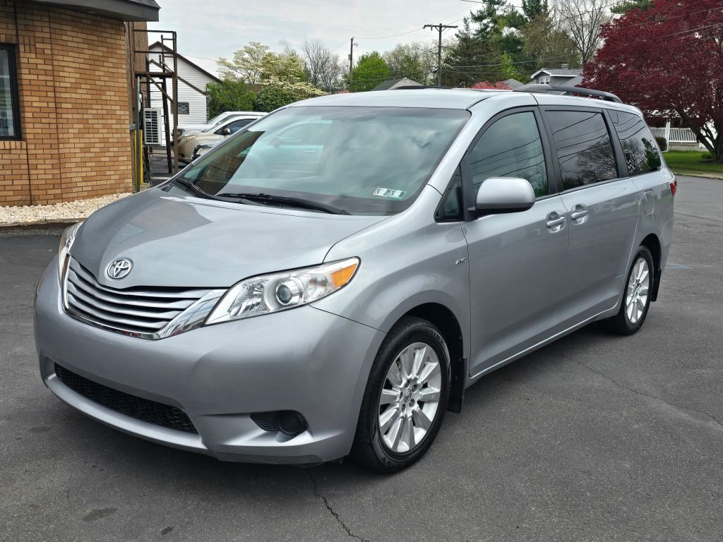 2016 TOYOTA Sienna