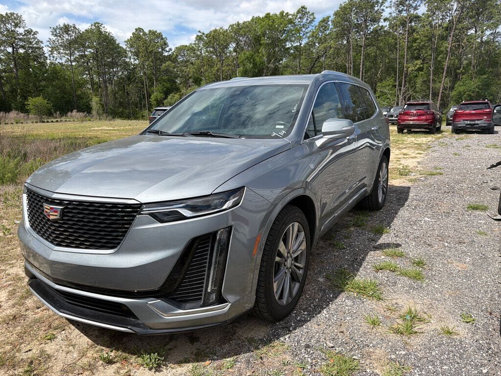 2025 CADILLAC XT6