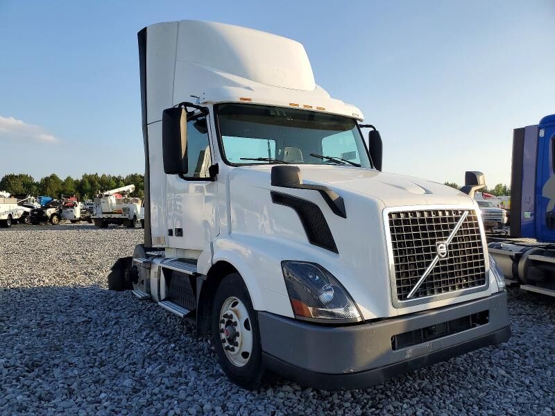 2017 VOLVO TRUCK VNL