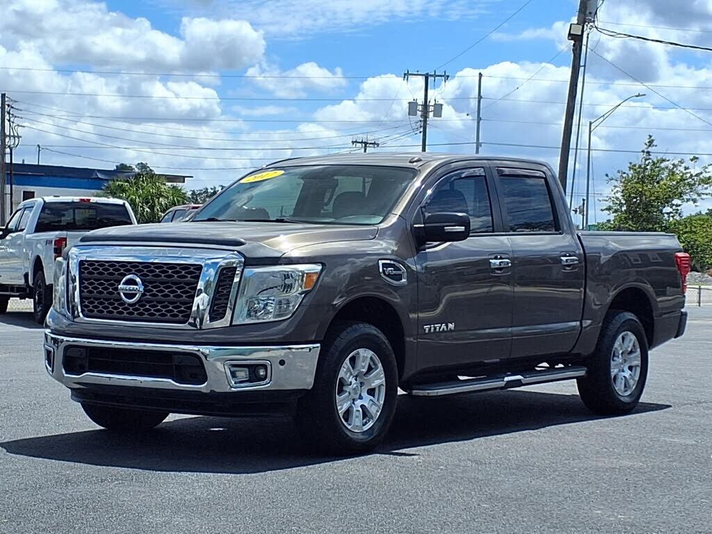 2017 NISSAN Titan