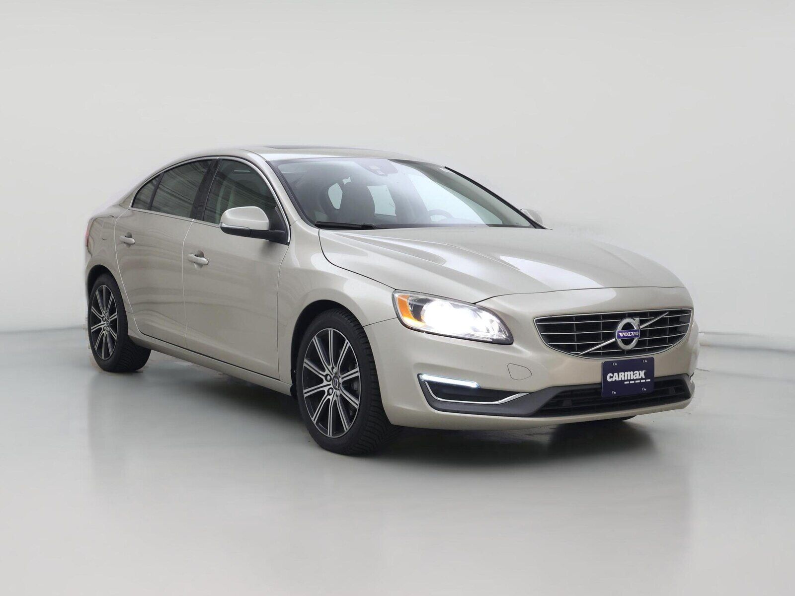 2017 VOLVO S60