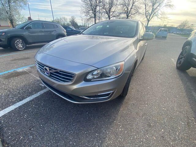 2016 VOLVO S60