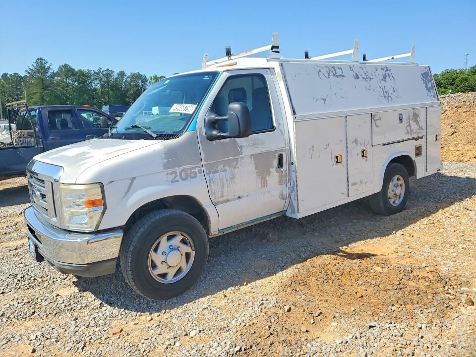2010 FORD E-350