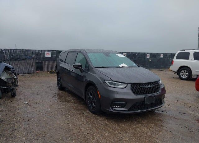 2022 CHRYSLER Pacifica