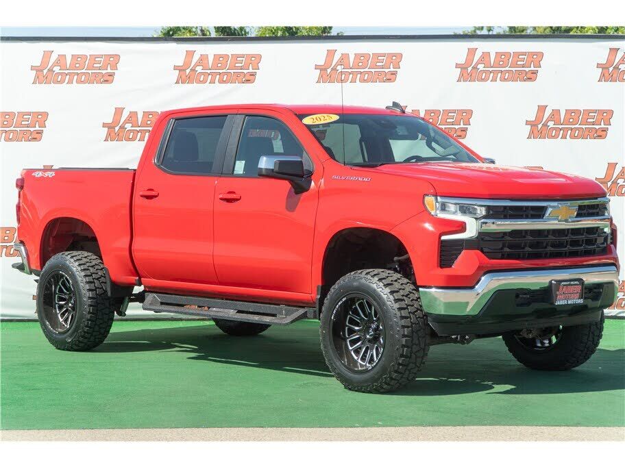 2025 CHEVROLET Silverado