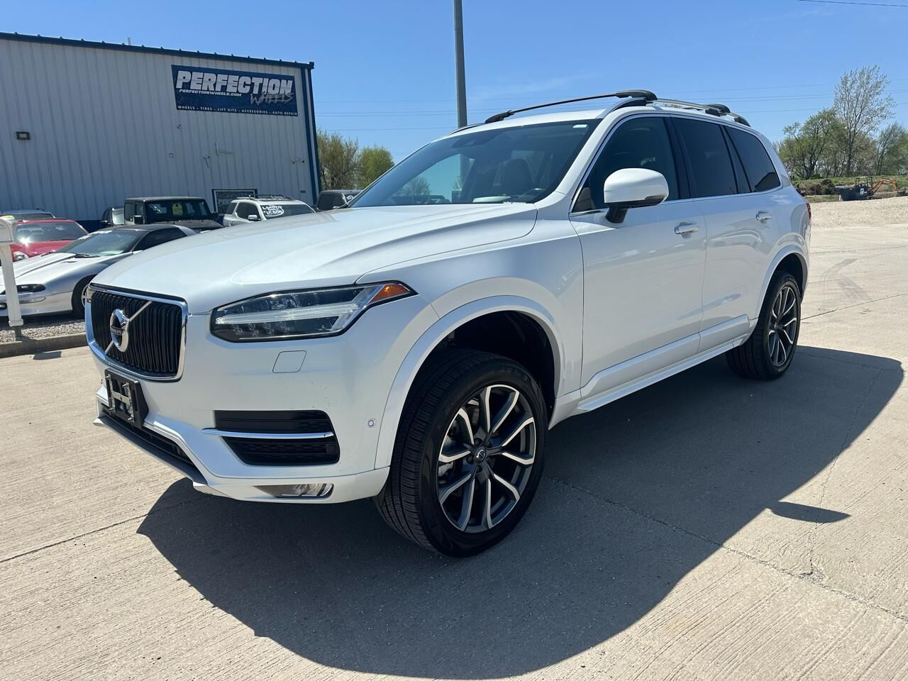 2017 VOLVO XC90