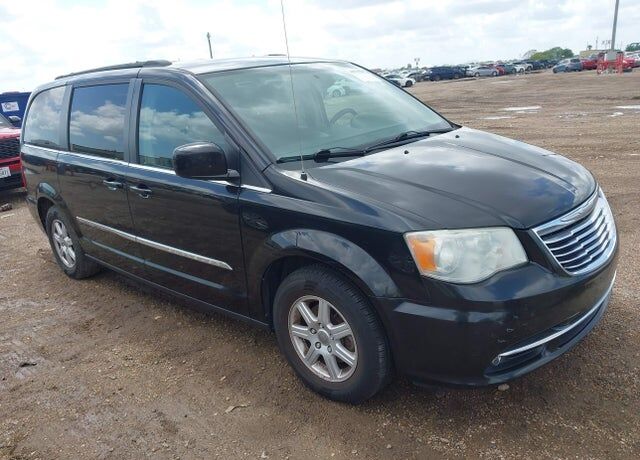 2012 CHRYSLER Town and Country