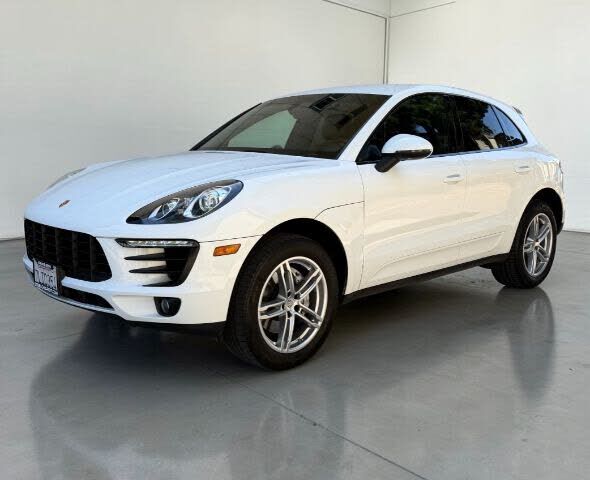 2015 PORSCHE Macan
