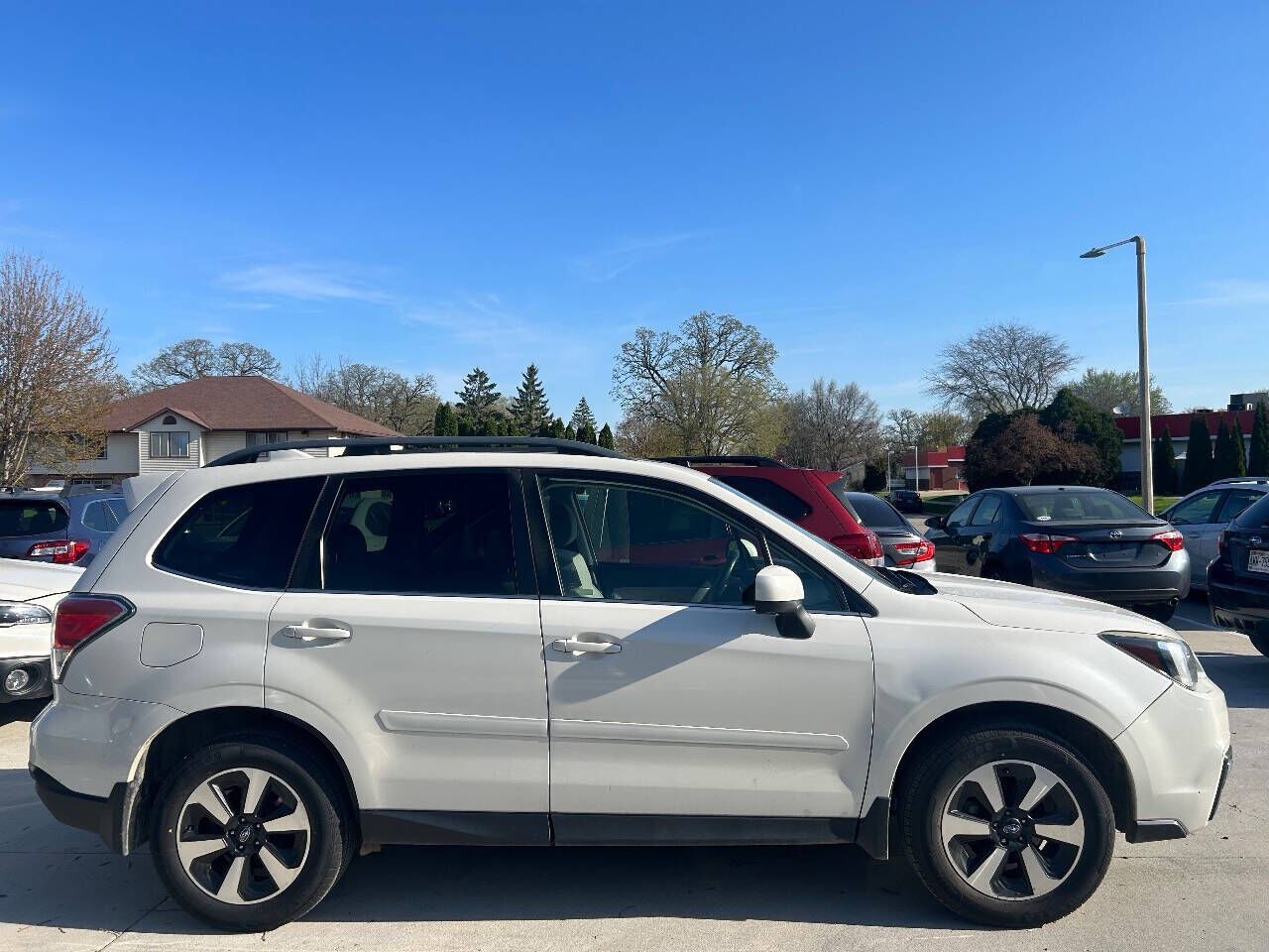 2017 SUBARU Forester