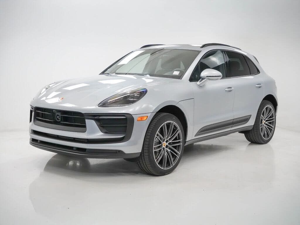 2026 PORSCHE Macan