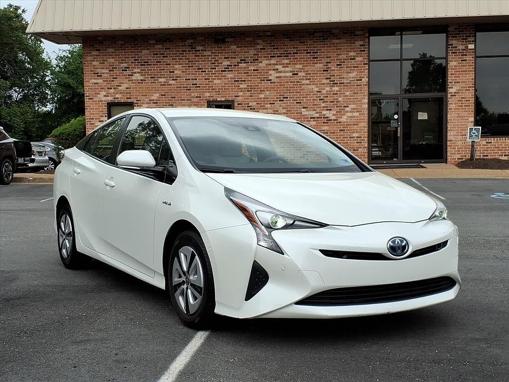 2017 TOYOTA PRIUS