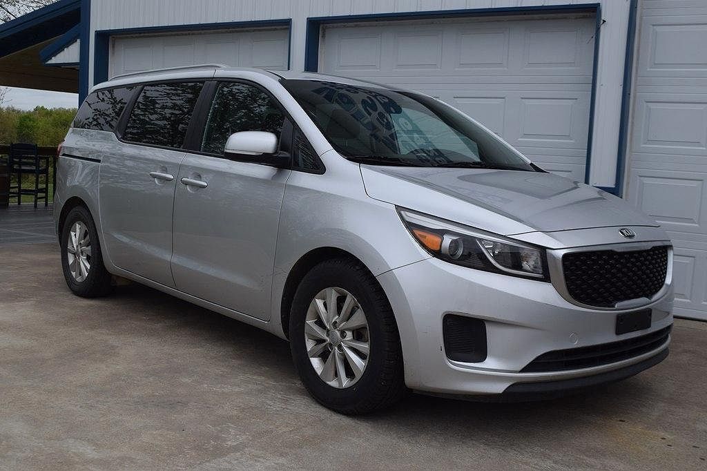 2016 KIA Sedona